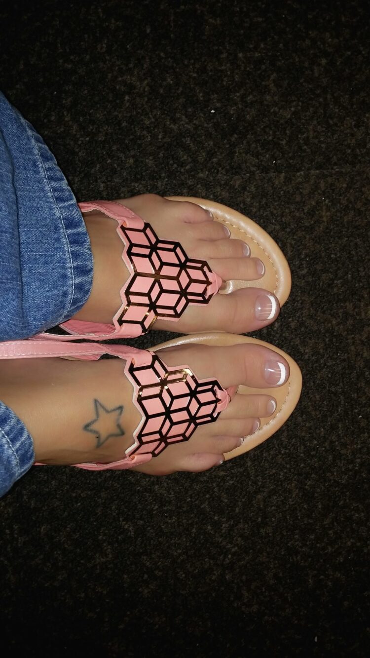 stephanie george feet 6