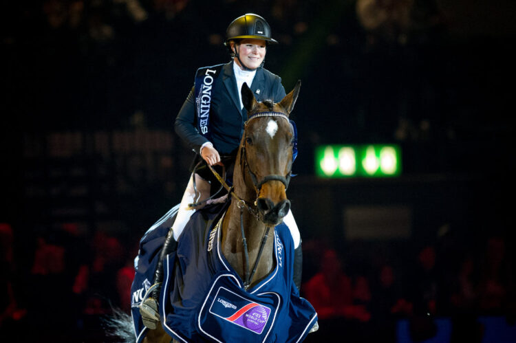 stephanie holmen feet 3