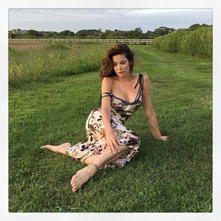 stephanie michelle feet 5