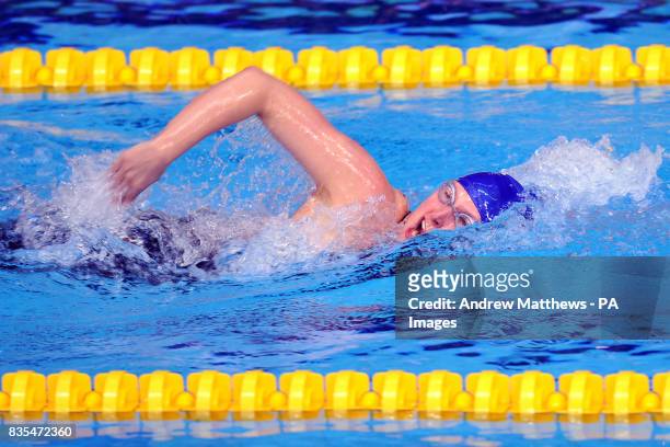 stephanie millward feet 6