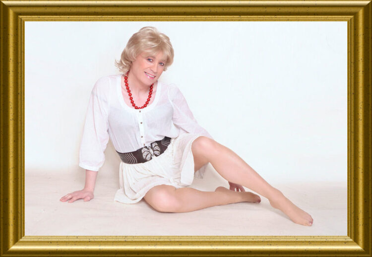 stephanie monroe feet 3