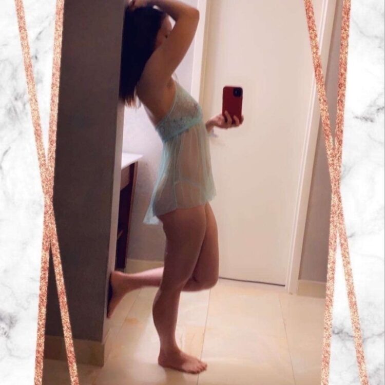 stephanie sinclair feet