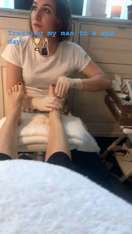 stephanie vogt feet 2