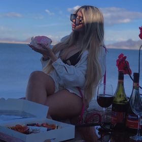 stephanie yeraldy feet