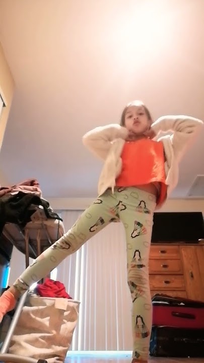 stephany alvarez feet 4