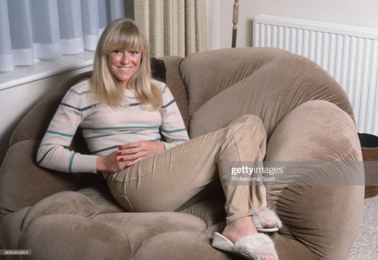 sue barker feet 2