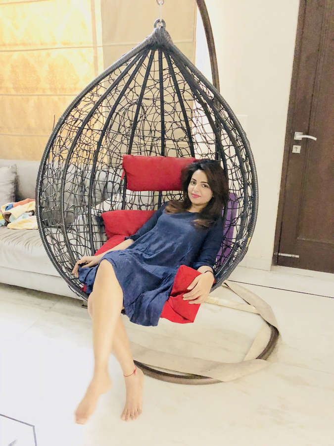 sugandha mishra feet 2
