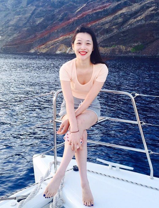 sulli feet 5