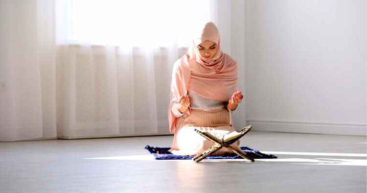 sumayyah islam feet 3