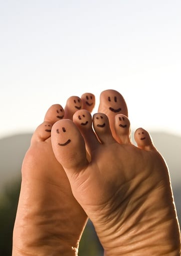 summer marshall feet 1