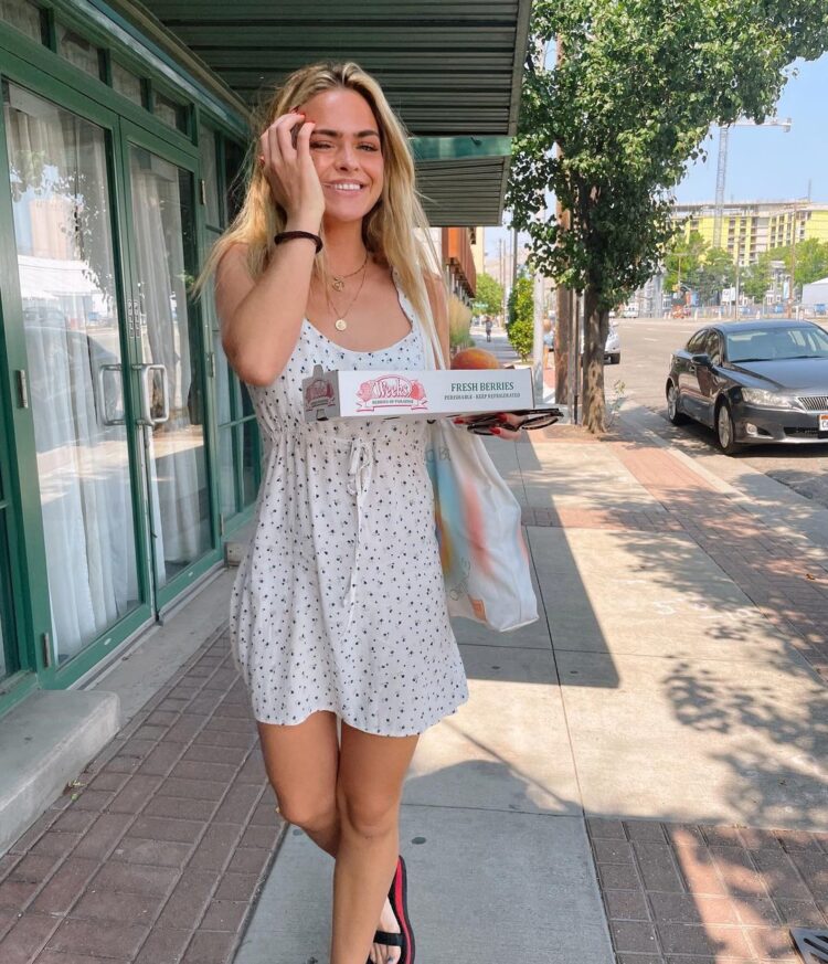 summer mckeen feet 3