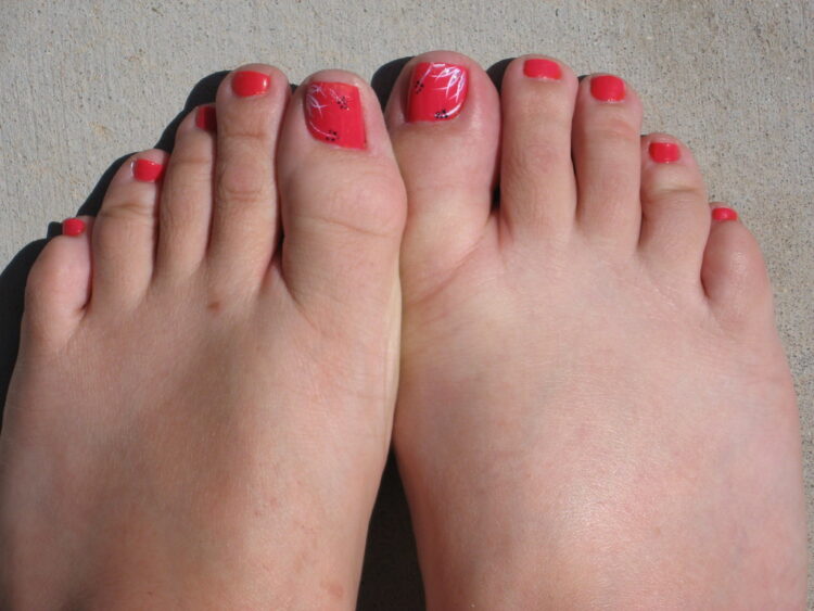 summer phoenix feet 3