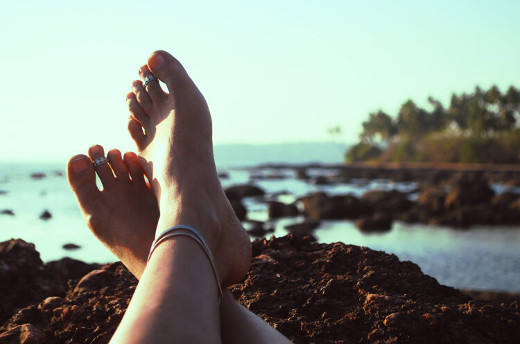 summer rose hart feet 4