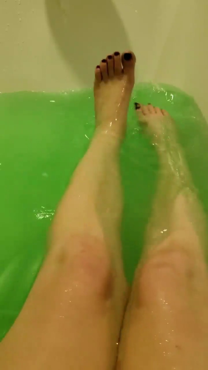 summer rose hart feet