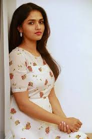 sunaina yella feet 5