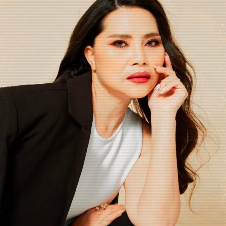 sunaree ratchasima feet 4