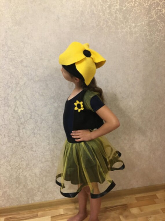 sunflower cosplay feet 5