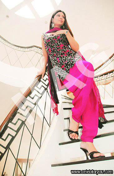 sunita marshall feet 4