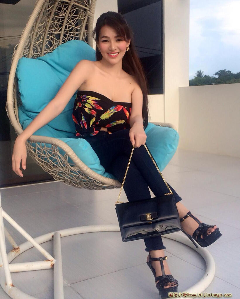 sunshine guimary feet 4