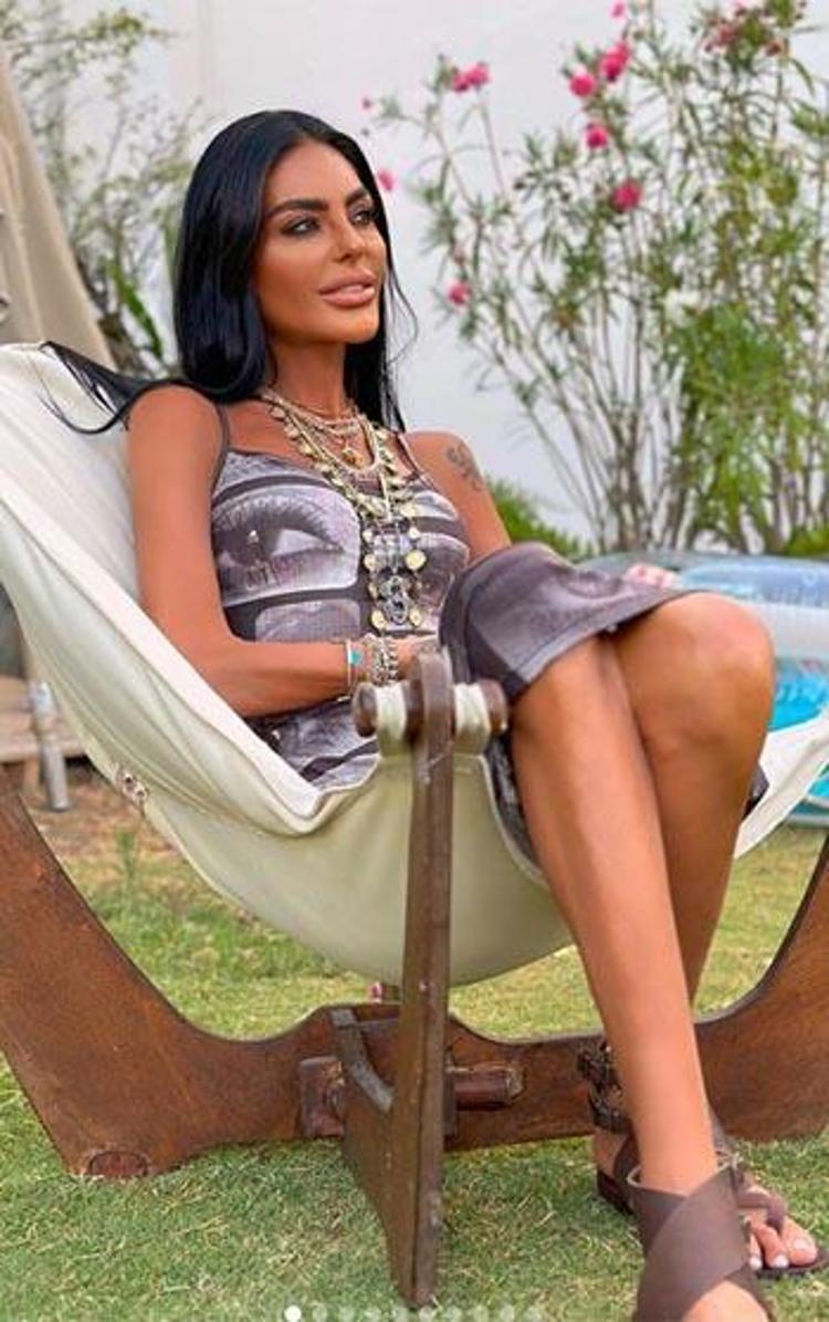 sureyya yalcin feet 2