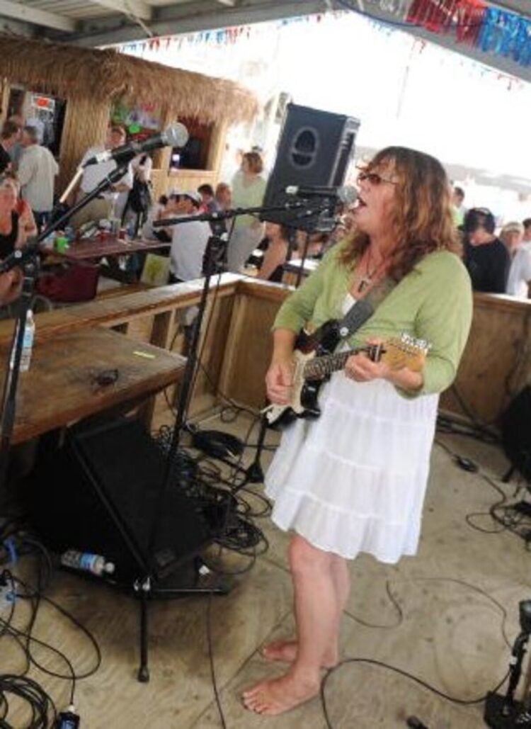 susan cowsill feet 6