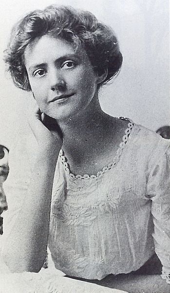 susan glaspell feet 5