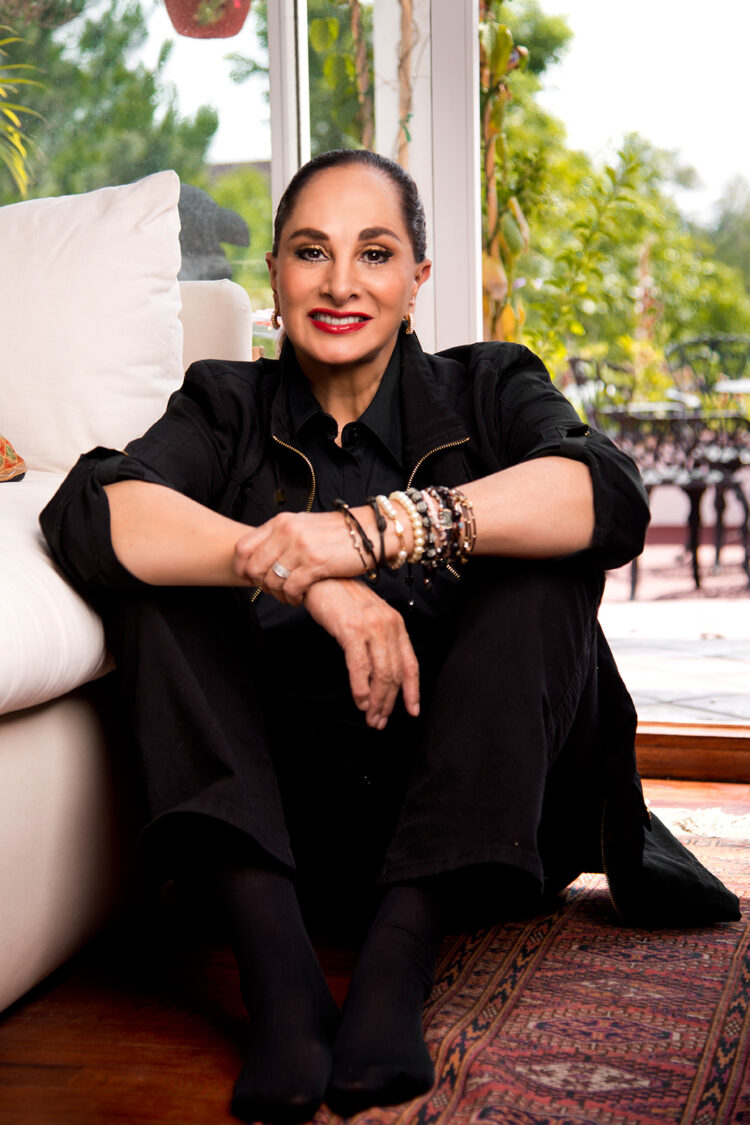 susana dosamantes feet 3