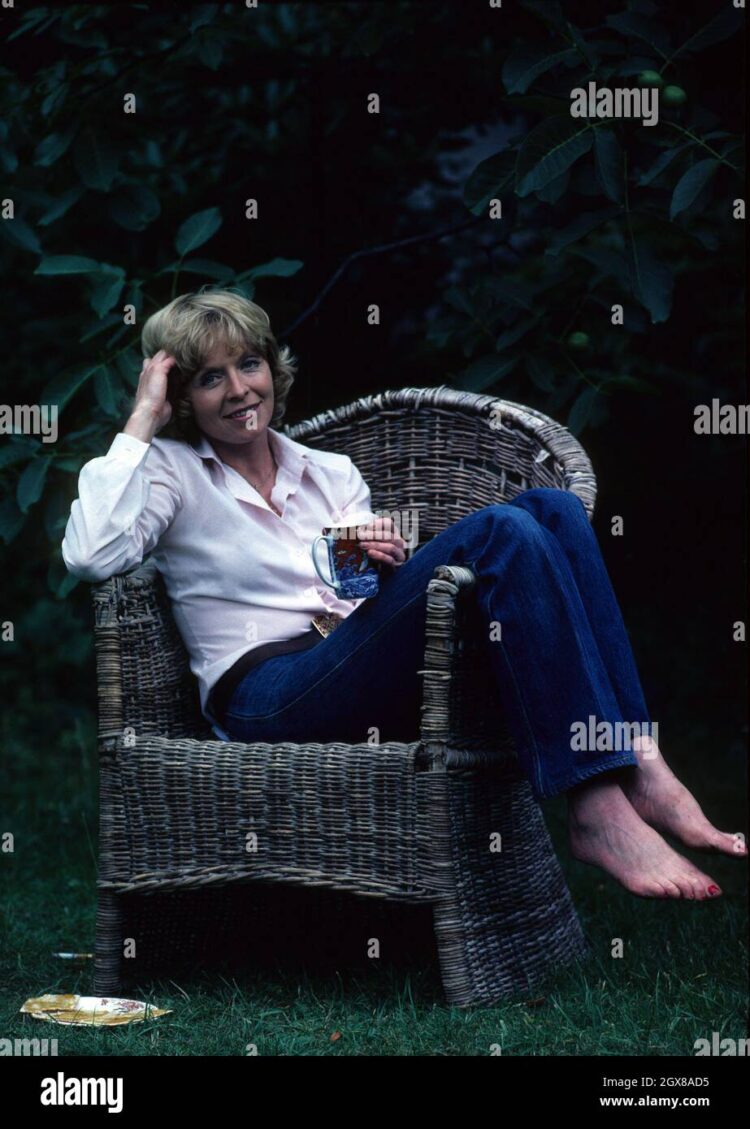 susannah york feet 4