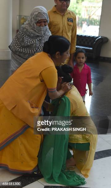 sushma swaraj feet 6