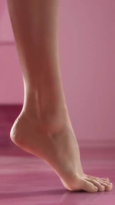 suuh costa feet 3