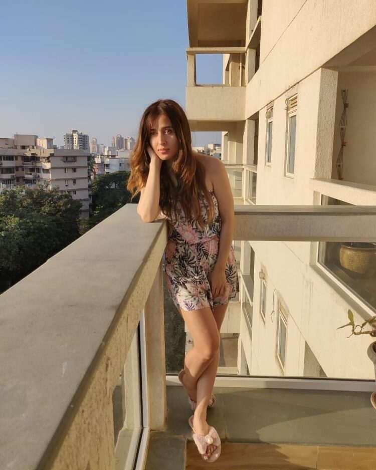 suzanna mukherjee feet 3