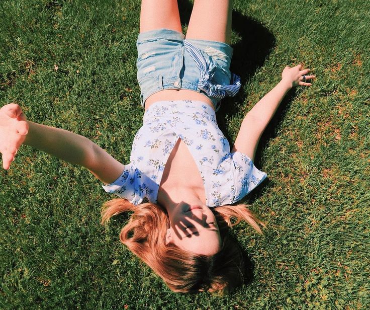 suzanne hollister feet 6