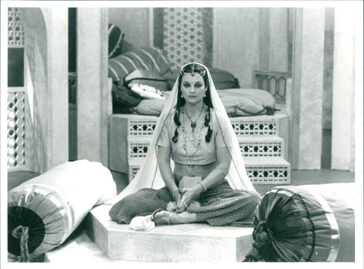 suzanne reuter feet 5