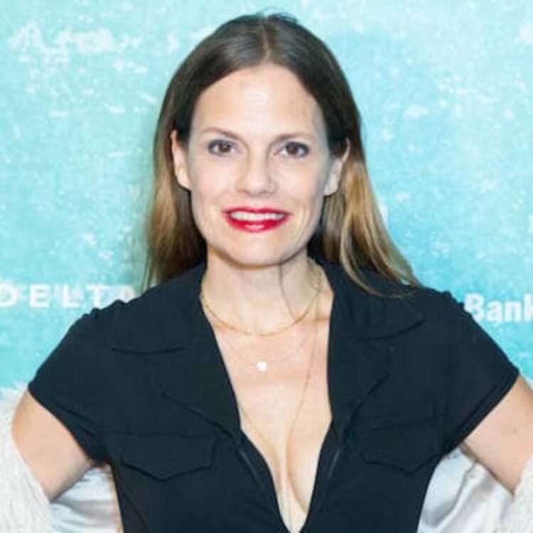 suzanne rossell cryer feet 5