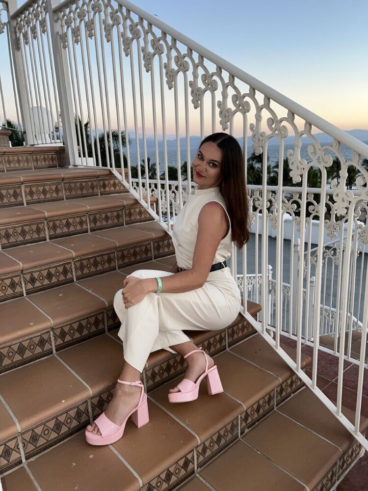 suzanne tamim feet 4