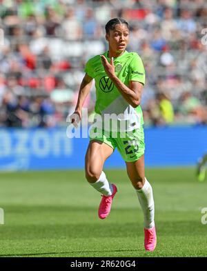 sveindis jane jonsdottir feet 5