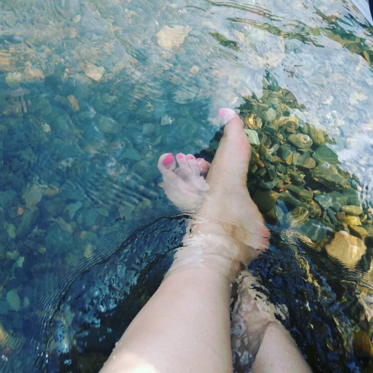 swati chauhan feet 1