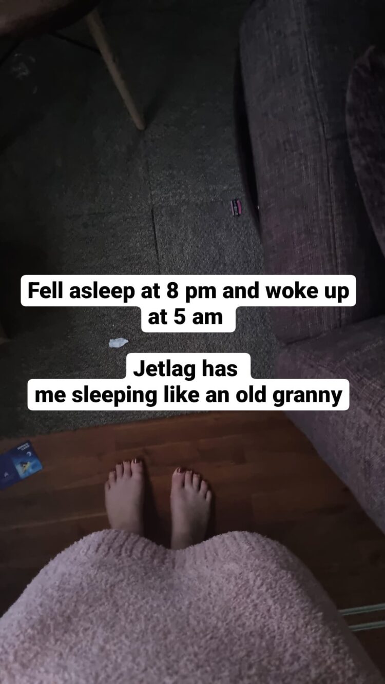 sydney ann poniewaz feet 5