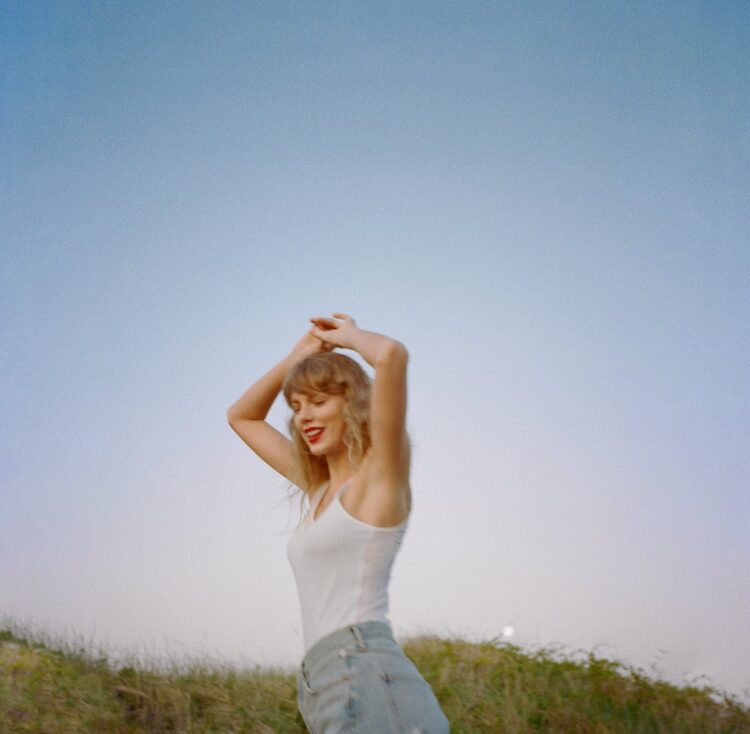 sydney bechter feet 6