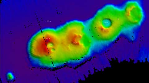 sydney caldera feet 5