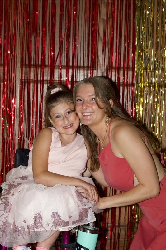 sydney clifford feet 2