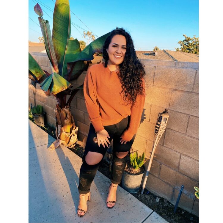 sydney maloney feet 5