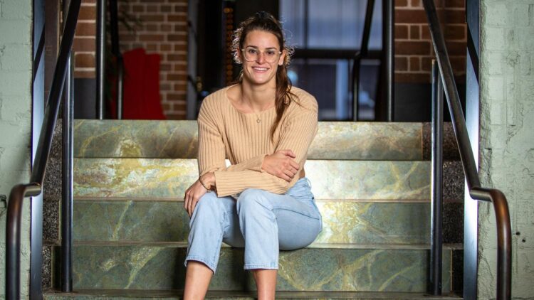 sydney mckeown feet 3