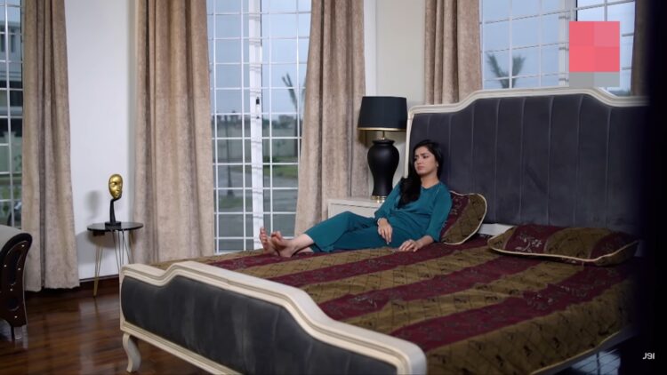 syeda tuba anwar feet 5