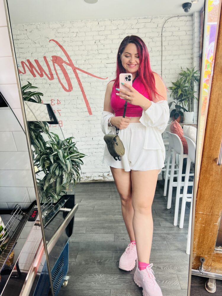 syella isk feet scaled