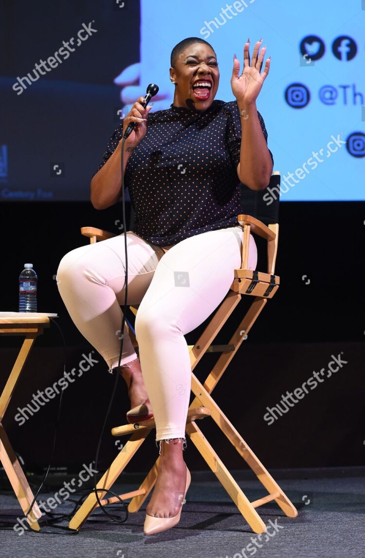 symone d. sanders feet 6