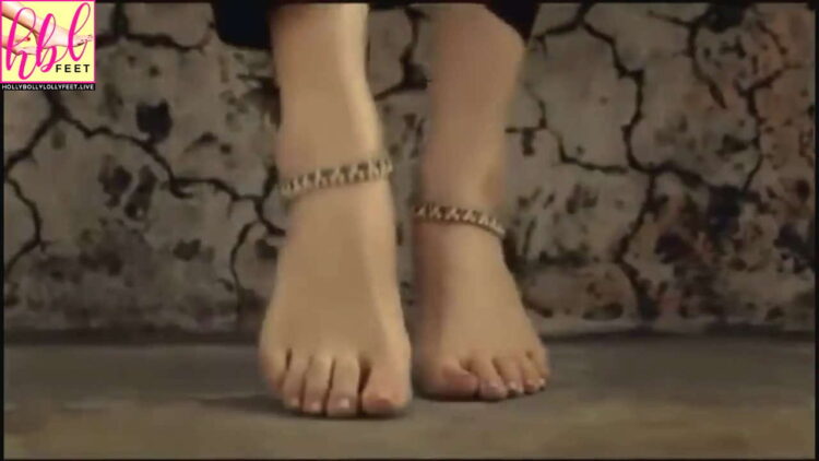 taapsee pannu feet 5