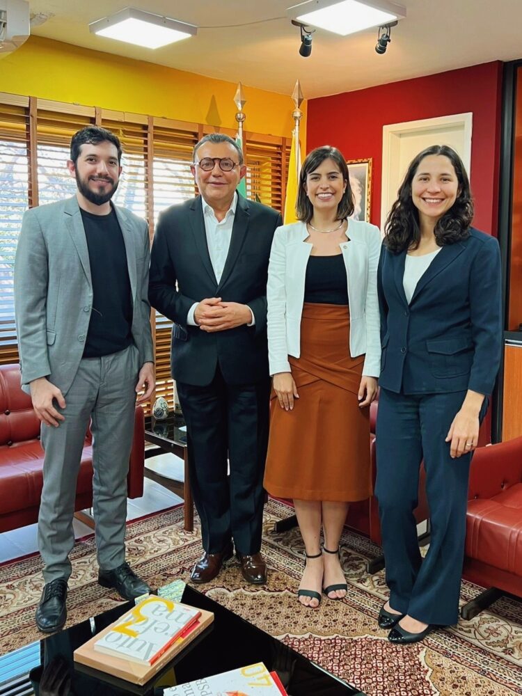 tabata amaral feet 2