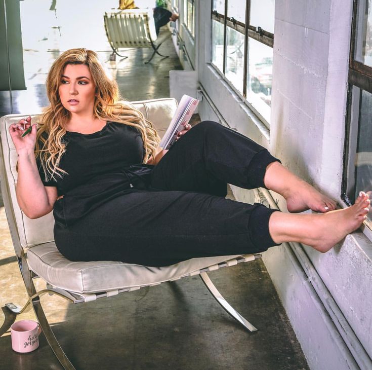 tabria majors feet 6