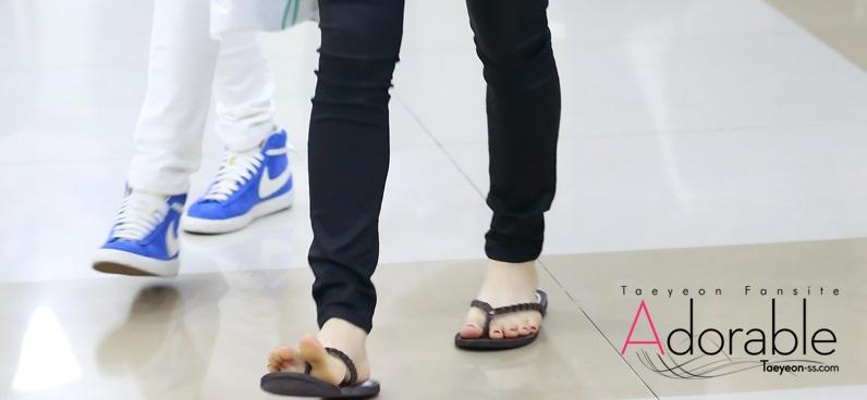 taeyeon feet 4